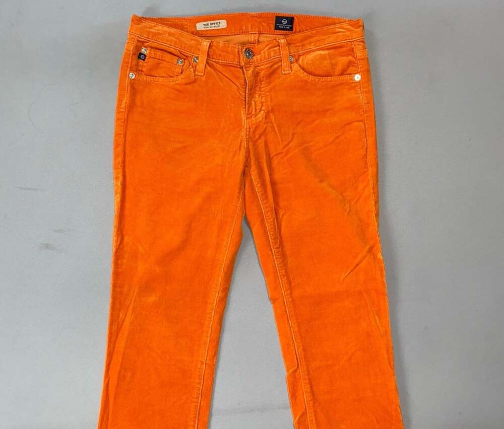 AG The Stevie Slim Straight Vintage USA 5-Pocket Corduroy Jeans. Orange, 28R GUC